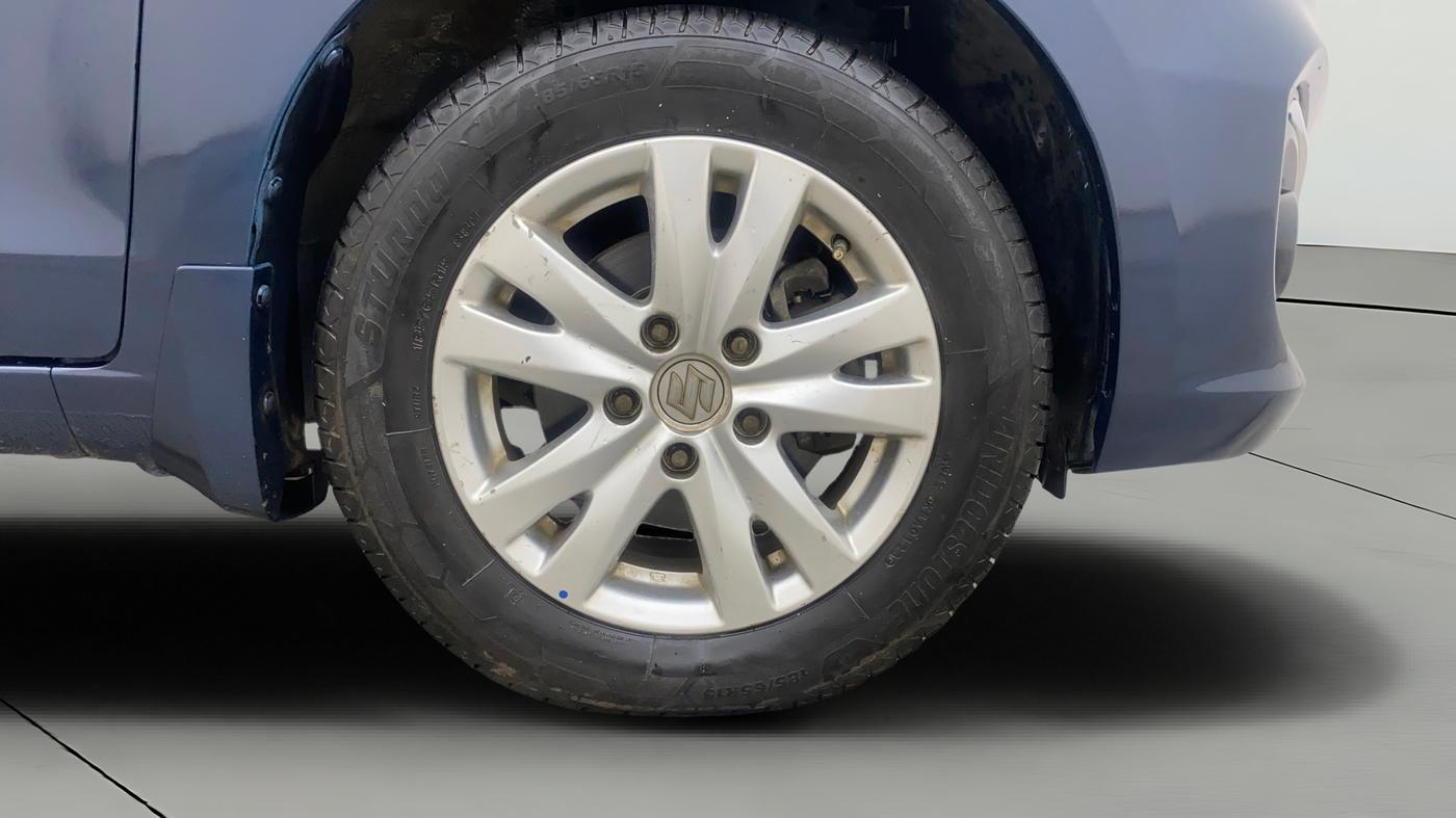 2018 Maruti Ertiga ZXI, Petrol, Manual, 67,388 km, Right Front Wheel