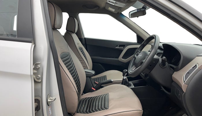 2017 Hyundai Creta SX PLUS 1.6 PETROL, Petrol, Manual, 61,043 km, Right Side Front Door Cabin