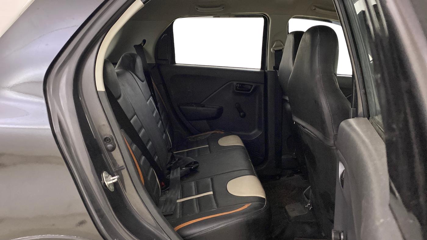 2024 Maruti Alto K10 VXI, Petrol, Manual, 19,351 km, Right Side Rear Door Cabin