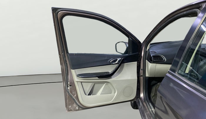 2016 Tata Tiago XZ PETROL, Petrol, Manual, 11,278 km, LHS Front Door