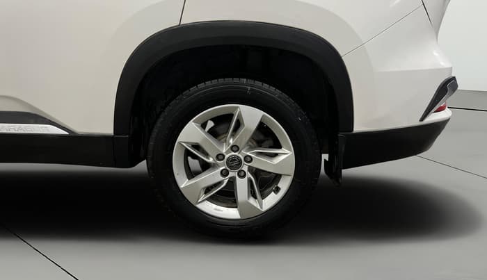 2021 MG HECTOR PLUS SUPER 1.5 PETROL TURBO HYBRID MT 7-STR, Petrol, Manual, 37,964 km, Left Rear Wheel