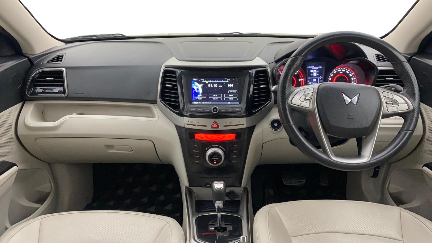 2022 Mahindra XUV300 W8 (O) 1.5 DIESEL AMT, Diesel, Automatic, 64,873 km, Dashboard
