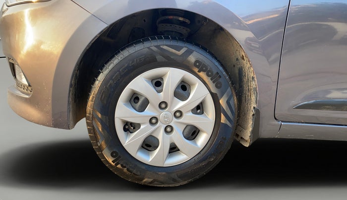 2016 Hyundai Elite i20 SPORTZ 1.2, Petrol, Manual, 42,104 km, Left Front Wheel