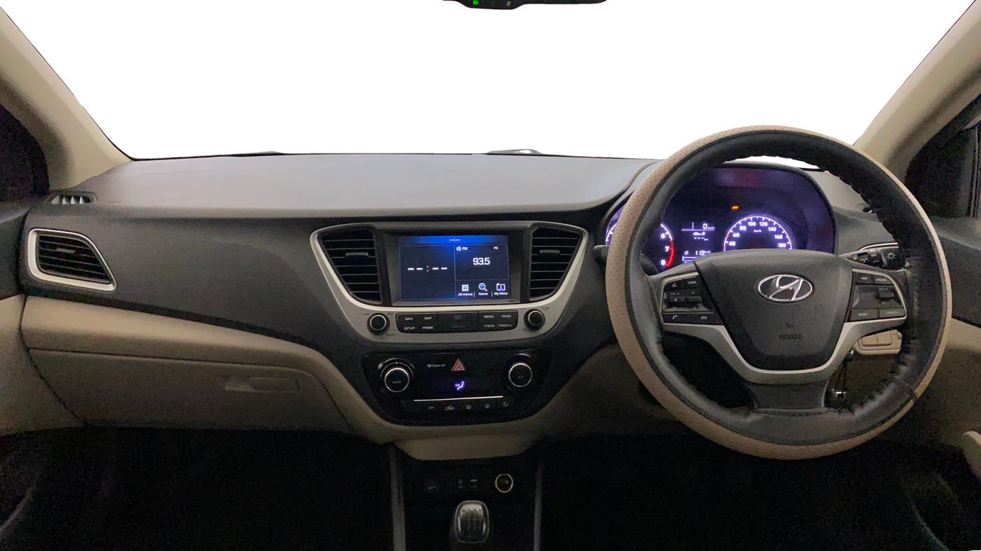2017 Hyundai Verna 1.6 VTVT SX, Petrol, Manual, 51,750 km, Dashboard
