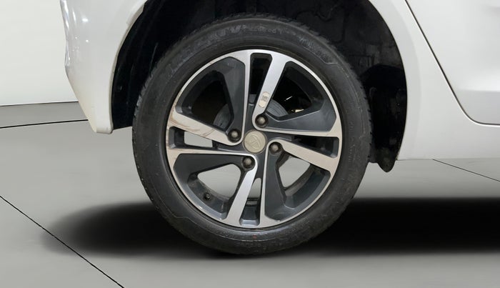 2021 Tata ALTROZ XZ PETROL, Petrol, Manual, 32,697 km, Right Rear Wheel