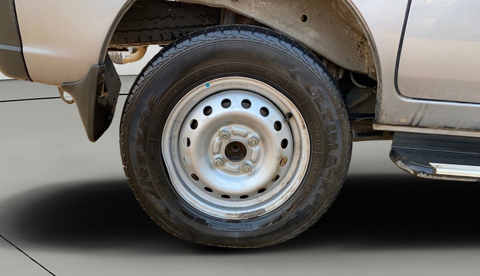 2023 Maruti Eeco 5 STR AC CNG, CNG, Manual, 43,667 km, Right Rear Wheel