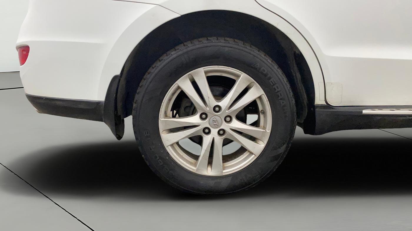2012 Hyundai Santa Fe 4 WD, Diesel, Manual, 1,49,871 km, Right Rear Wheel