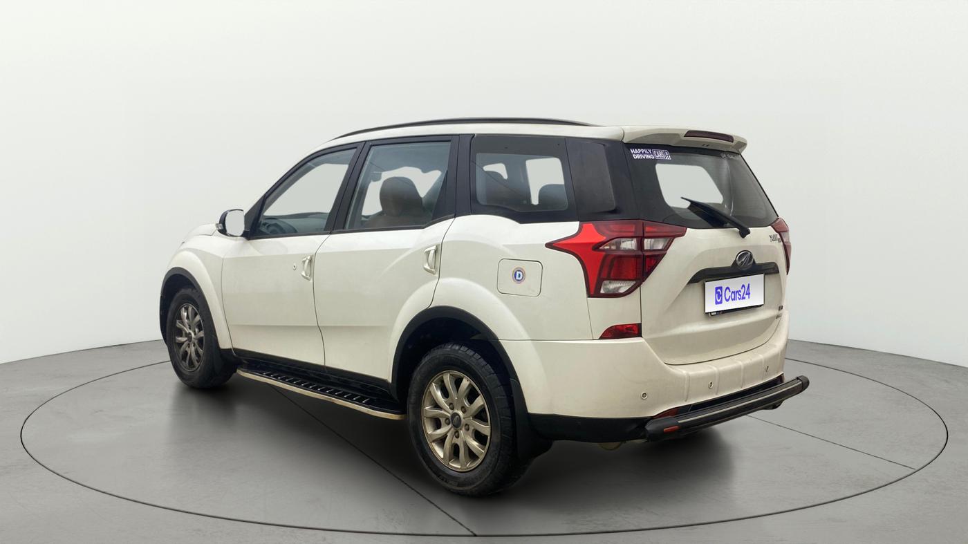 2020 Mahindra XUV500 W9 AT, Diesel, Automatic, 1,21,434 km, Left Back Diagonal