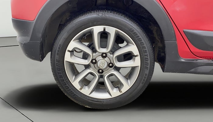 2017 Hyundai i20 Active 1.2 SX, Petrol, Manual, 67,186 km, Right Rear Wheel