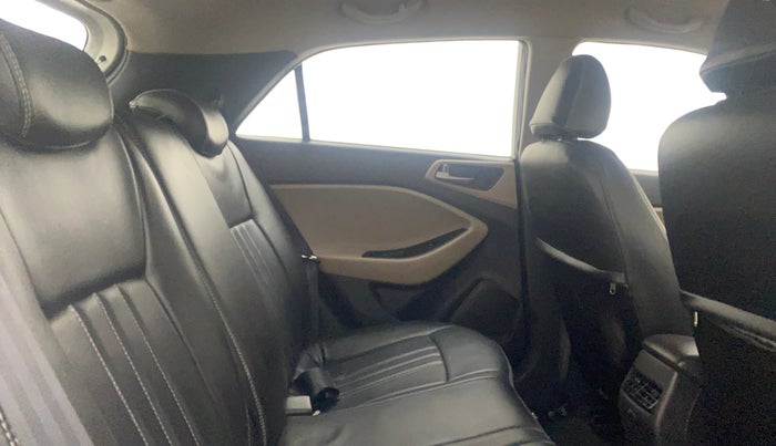 2017 Hyundai Elite i20 ASTA 1.2 (O), Petrol, Manual, 35,801 km, Right Side Rear Door Cabin