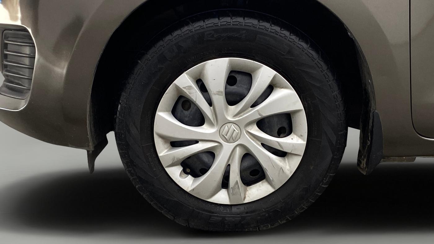 2021 Maruti Swift VXI, Petrol, Manual, 60,180 km, Left Front Wheel