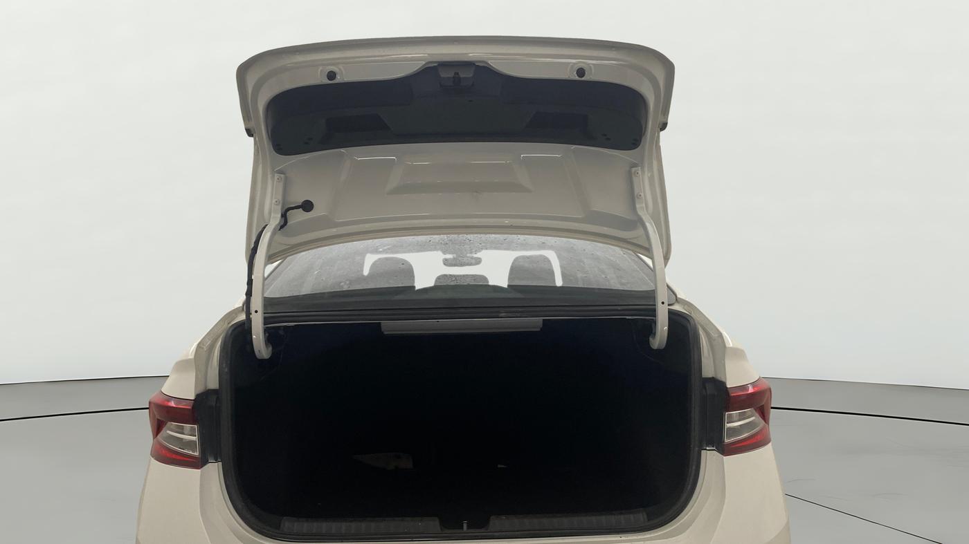 2022 Skoda SLAVIA STYLE 1.5L TSI DSG, Petrol, Automatic, 33,388 km, Boot Door Open