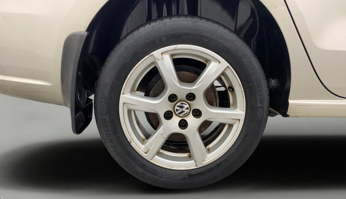 2014 Volkswagen Vento HIGHLINE DIESEL 1.6, Diesel, Manual, 12,300 km, Right Rear Wheel
