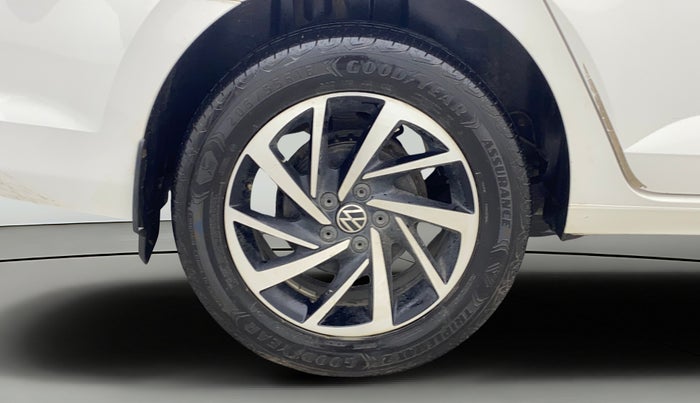2023 Volkswagen VIRTUS TOPLINE TSI 1.0 MT, Petrol, Manual, 45,319 km, Right Rear Wheel