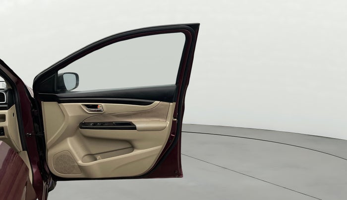 2017 Maruti Ciaz DELTA 1.4 MT PETROL, Petrol, Manual, 1,14,218 km, RHS Front Door