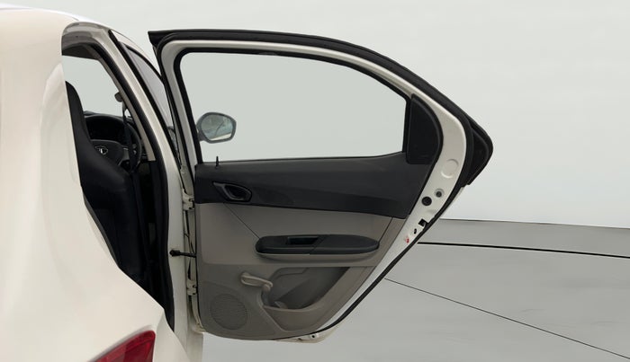 2016 Tata Tiago XE PETROL, Petrol, Manual, 48,084 km, RHS Rear Door