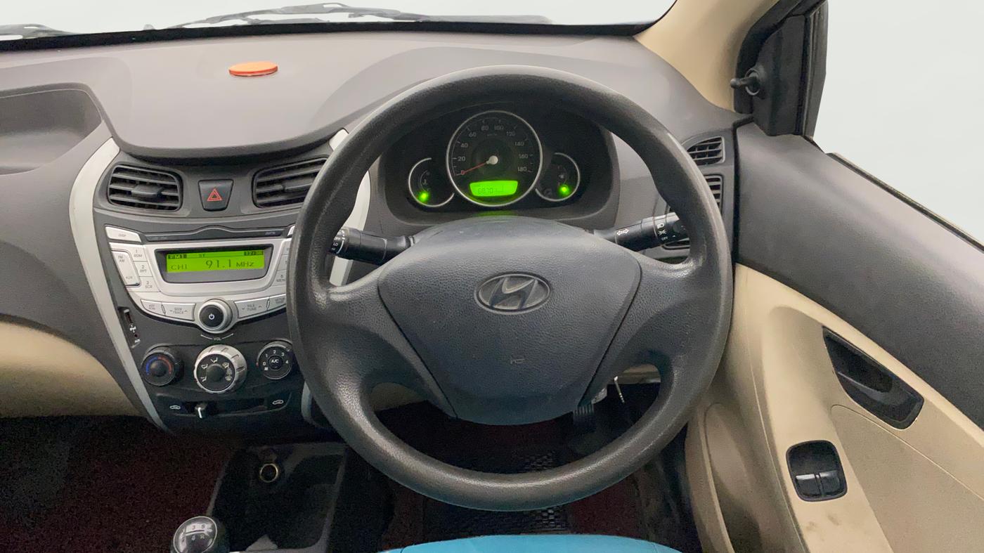 2018 Hyundai Eon MAGNA +, Petrol, Manual, 68,625 km, Steering Wheel Close Up
