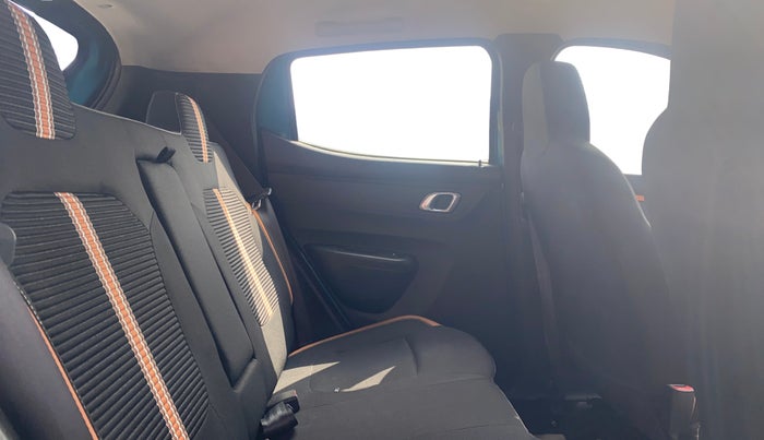 2021 Renault Kwid CLIMBER 1.0 AMT, Petrol, Automatic, 51,026 km, Right Side Rear Door Cabin