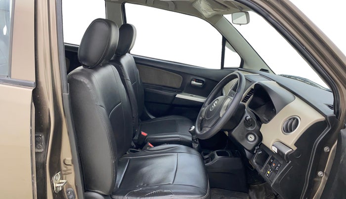 2016 Maruti Wagon R 1.0 LXI CNG, CNG, Manual, 76,958 km, Right Side Front Door Cabin
