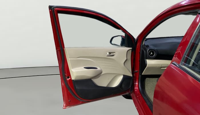 2018 Hyundai NEW SANTRO SPORTZ CNG, CNG, Manual, 68,127 km, LHS Front Door