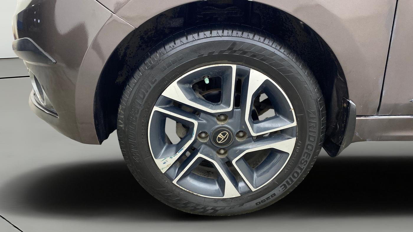 2017 Tata TIGOR XZ (O) PETROL, Petrol, Manual, 72,438 km, Left Front Wheel