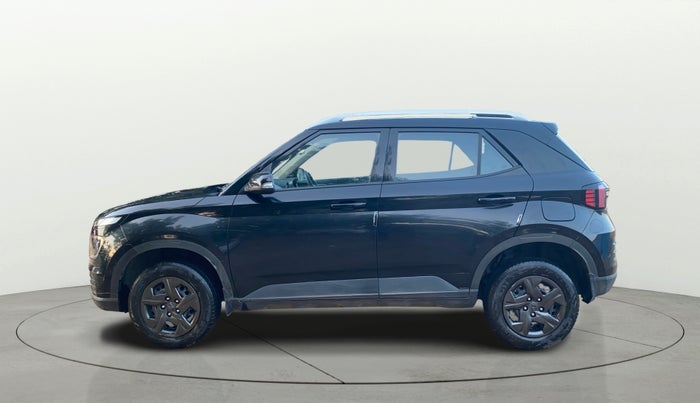 2024 Hyundai VENUE SX 1.2 PETROL, CNG, Manual, 31,232 km, Left Side