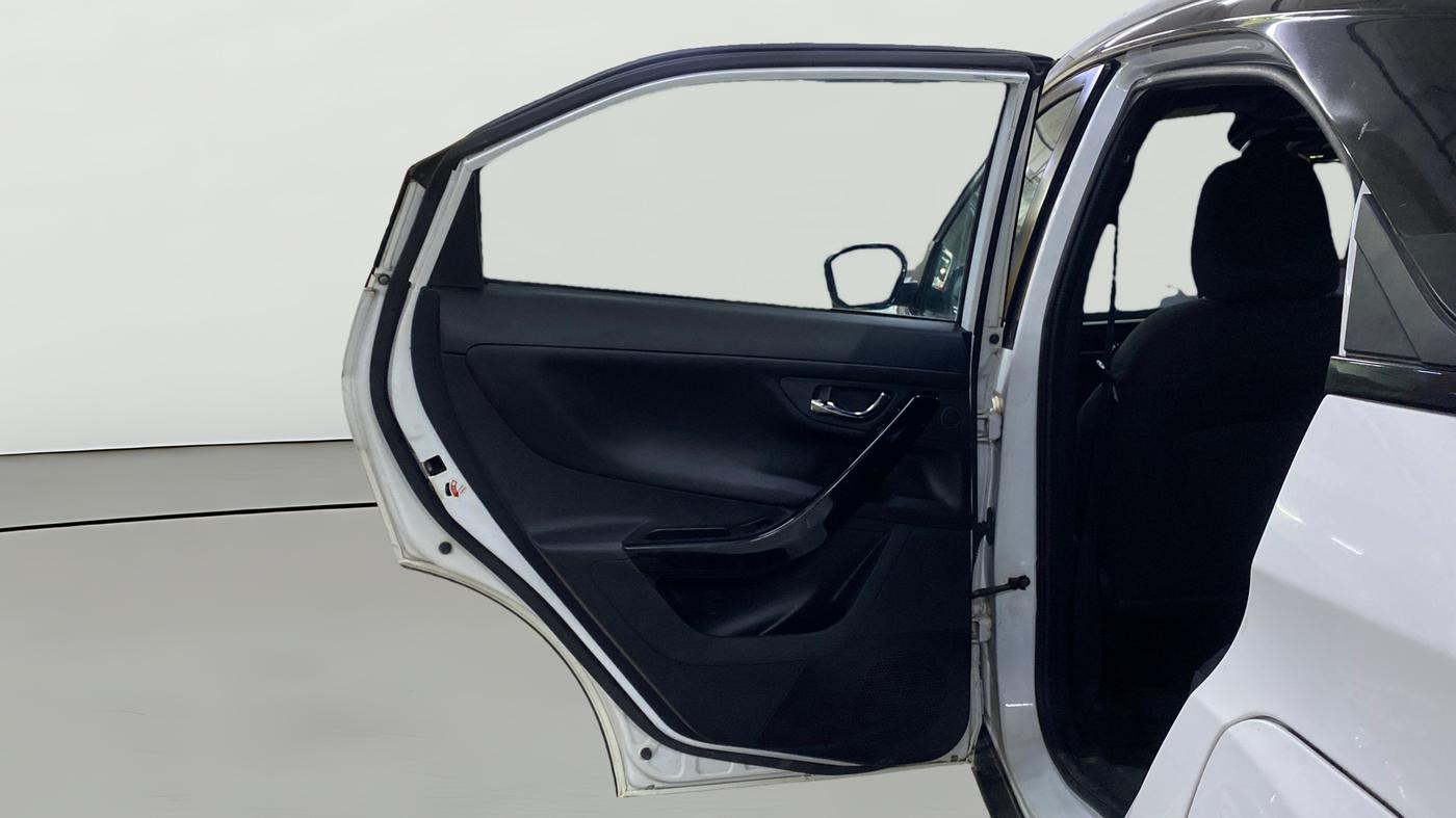 2023 Tata NEXON FEARLESS SUNROOF DUAL TONE 1.2 PETROL, Petrol, Manual, 76,598 km, LHS Rear Door