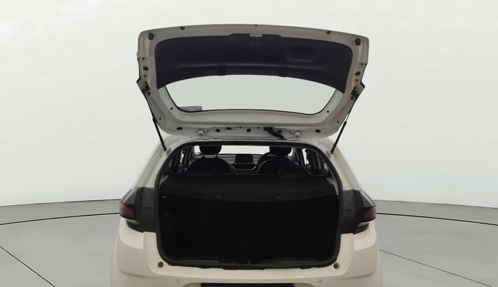 2023 Tata ALTROZ XT PETROL, Petrol, Manual, 15,498 km, Boot Door Open