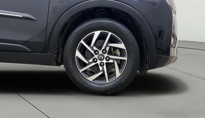 2022 Mahindra XUV300 W8 (O) 1.2 PETROL, Petrol, Manual, 47,398 km, Right Front Wheel