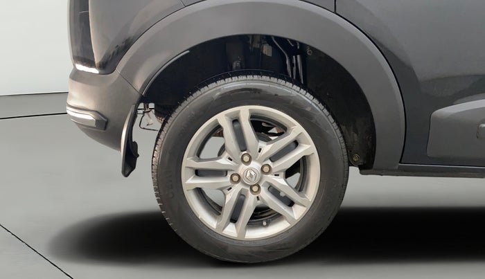 2024 Renault TRIBER RXZ, Petrol, Manual, 16,560 km, Right Rear Wheel