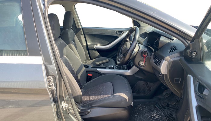 2023 Tata NEXON XM PETROL, CNG, Manual, 1,07,347 km, Right Side Front Door Cabin
