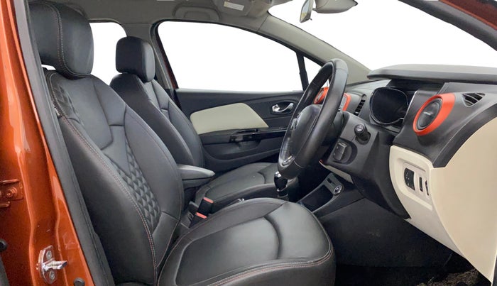 2019 Renault Captur PLATINE DIESEL DUAL TONE, Diesel, Manual, 83,603 km, Right Side Front Door Cabin