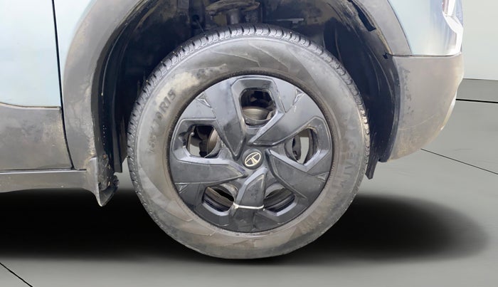 2022 Tata PUNCH ACCOMPLISHED MT, Petrol, Manual, 32,572 km, Right Front Wheel