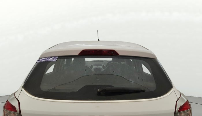 2016 Ford New Figo TITANIUM 1.2 PETROL MT, CNG, Manual, 84,195 km, Rear Windshield