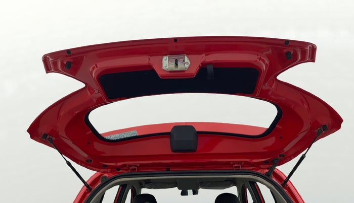 2019 Mahindra KUV 100 NXT K2+ P 6 STR, Petrol, Manual, 23,399 km, Boot Door Open