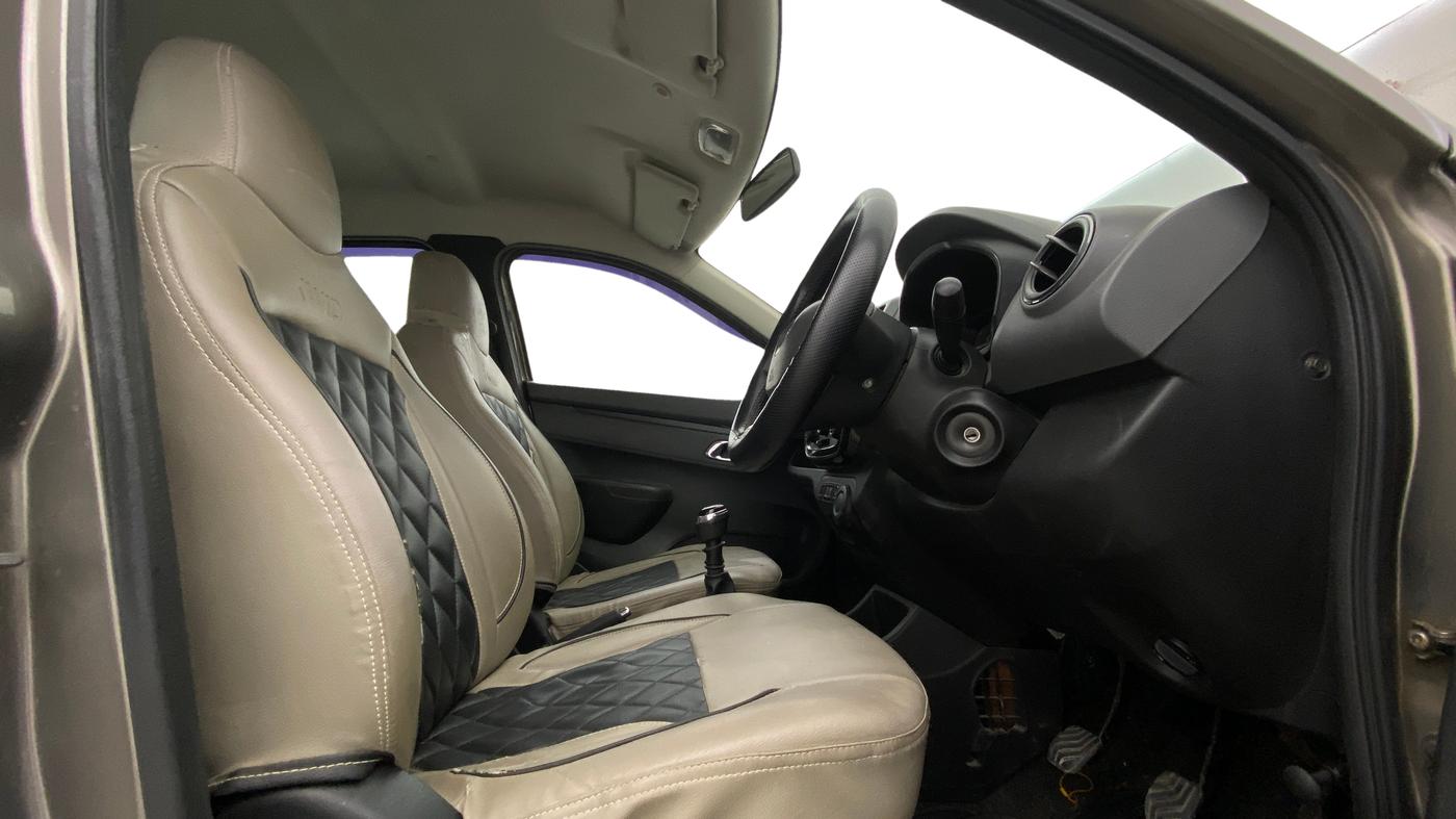 2019 Renault Kwid RXT 1.0 (O), Petrol, Manual, 60,583 km, Right Side Front Door Cabin