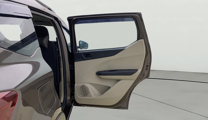 2023 Renault TRIBER RXT, Petrol, Manual, 28,302 km, RHS Rear Door