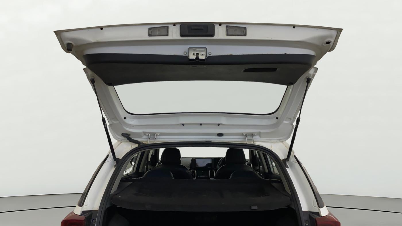 2021 KIA SONET HTK PLUS 1.2, Petrol, Manual, 56,768 km, Boot Door Open