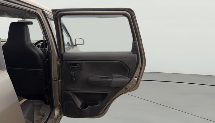 2021 Maruti New Wagon-R LXI 1.0, Petrol, Manual, 56,401 km, RHS Rear Door