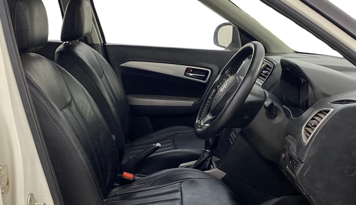 2020 Maruti Vitara Brezza ZXI AT SHVS, Petrol, Automatic, 72,389 km, Right Side Front Door Cabin