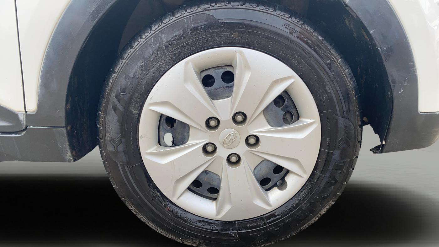 2015 Hyundai Creta S 1.6 PETROL, Petrol, Manual, 68,857 km, Right Front Wheel