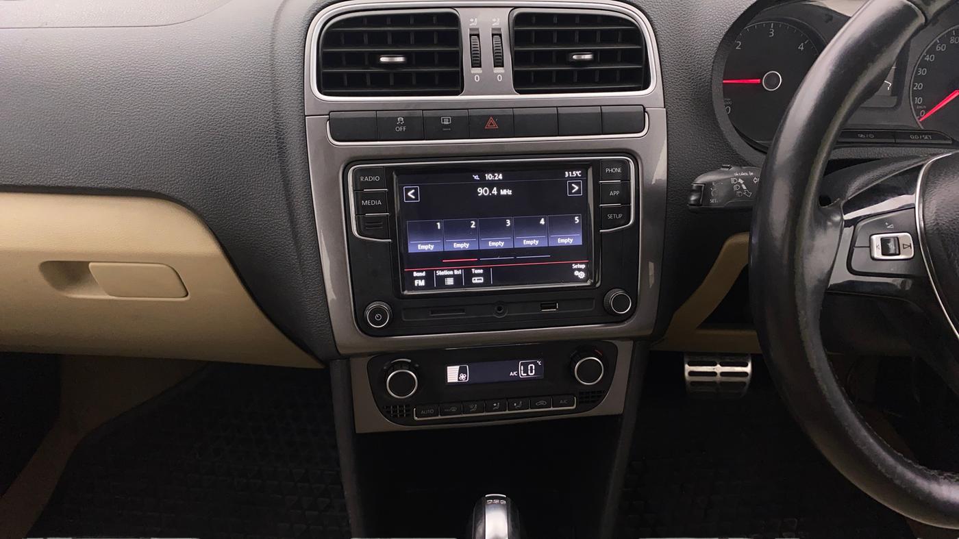 2019 Volkswagen Ameo HIGHLINE PLUS 1.5L AT 16 ALLOY, Diesel, Automatic, 1,11,009 km, Air Conditioner
