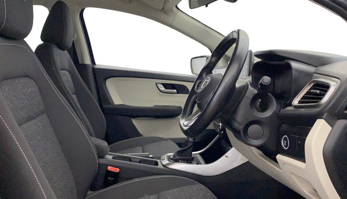 2022 Tata ALTROZ XZA, Petrol, Automatic, 16,291 km, Right Side Front Door Cabin