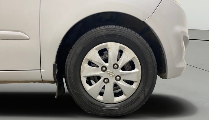 2013 Hyundai i10 SPORTZ 1.2, CNG, Manual, 96,631 km, Right Front Wheel