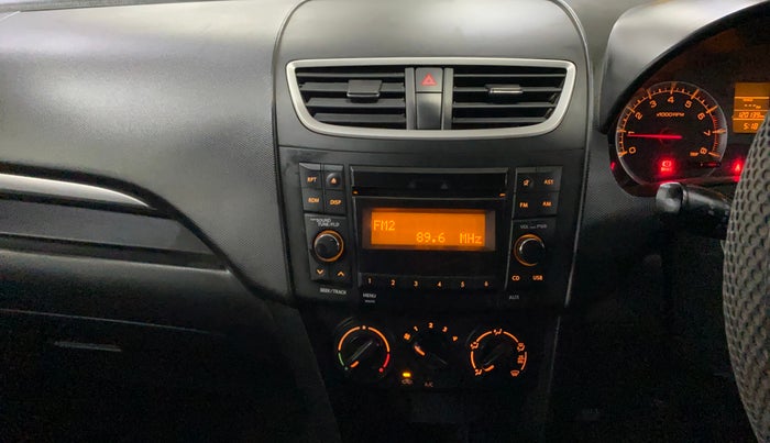 2017 Maruti Swift VXI O, CNG, Manual, 1,20,150 km, Air Conditioner