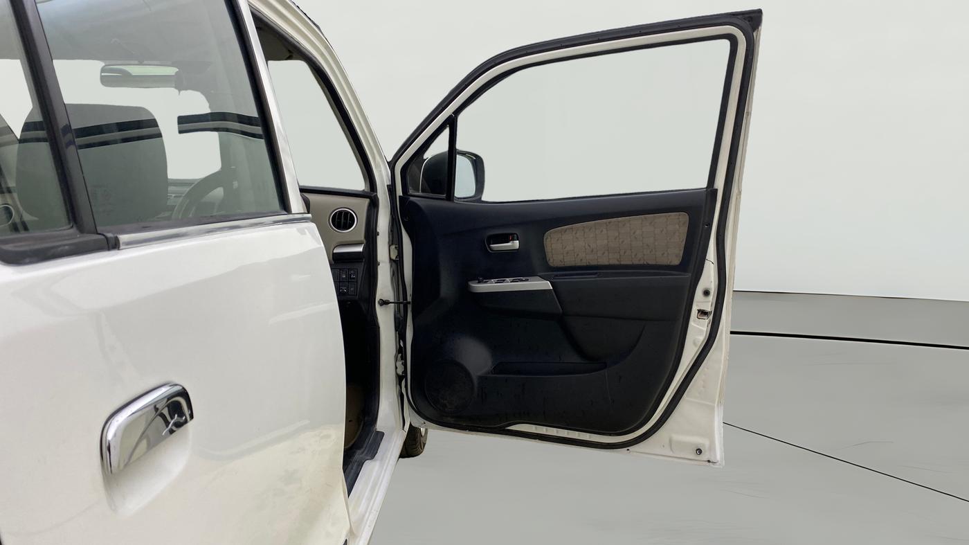 2015 Maruti Wagon R 1.0 VXI, CNG, Manual, 1,14,243 km, RHS Front Door