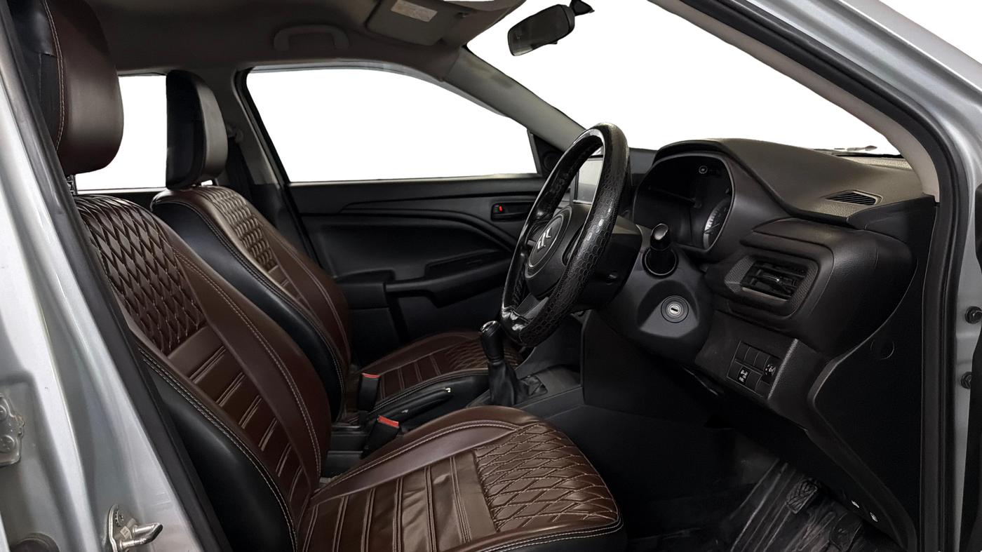 2023 Maruti BREZZA VXI S-CNG, CNG, Manual, 57,237 km, Right Side Front Door Cabin