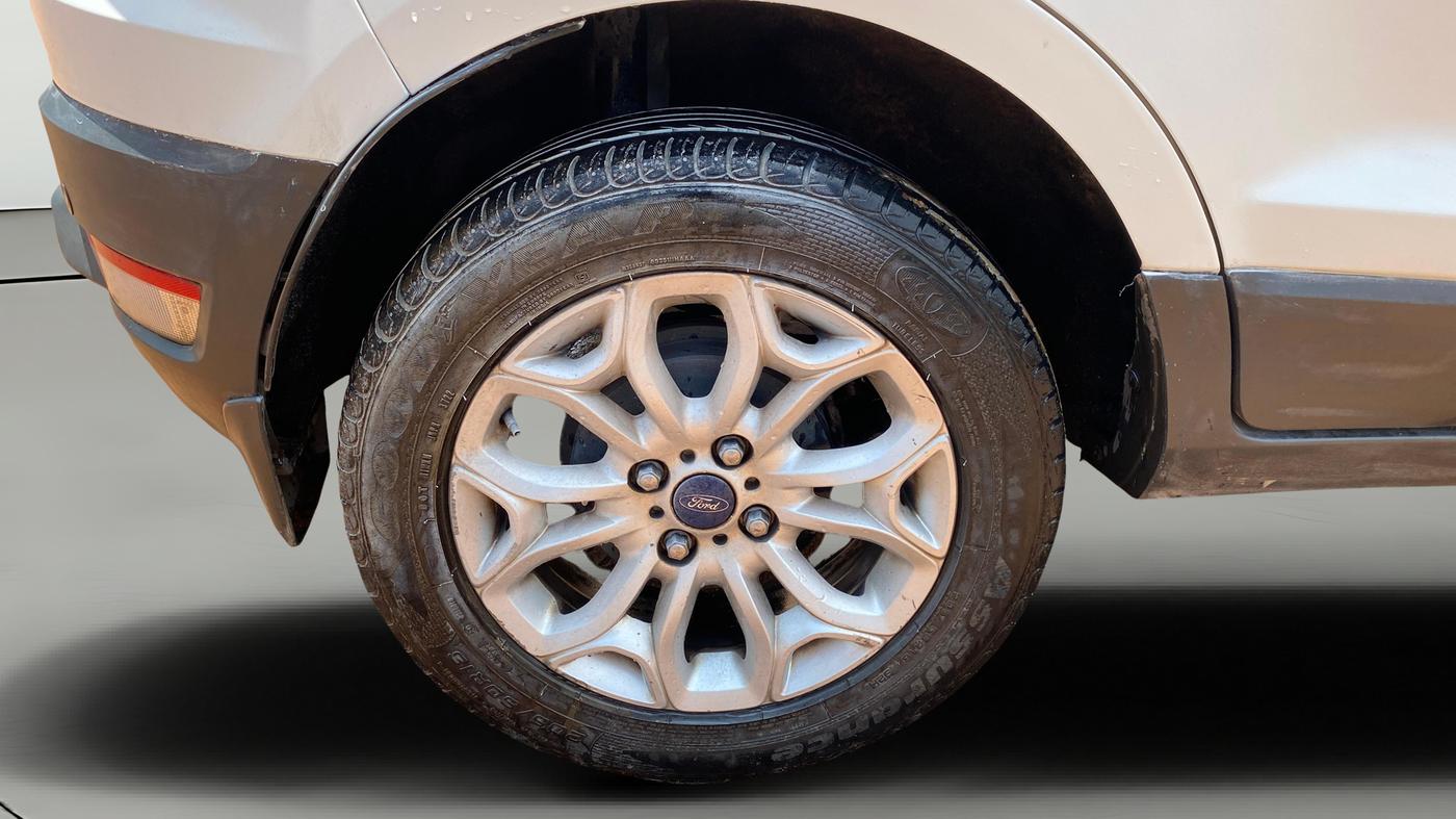 2015 Ford Ecosport TITANIUM 1.5L DIESEL, Diesel, Manual, 1,49,556 km, Right Rear Wheel