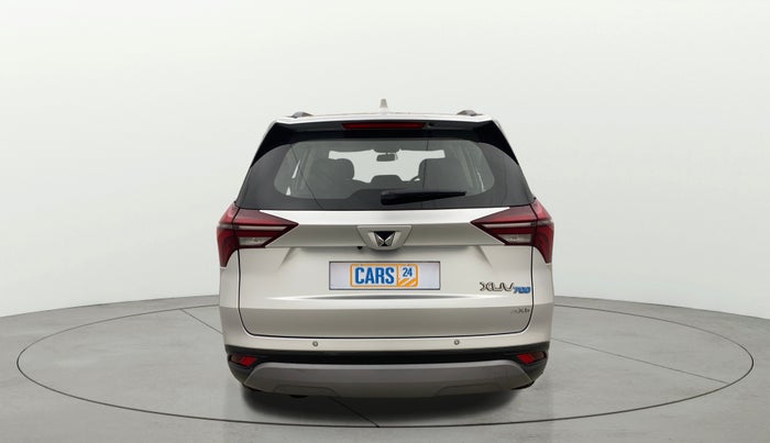 2022 Mahindra XUV700 AX 5 P AT 5 STR, Petrol, Automatic, 28,300 km, Back/Rear
