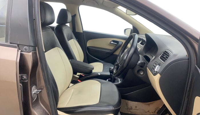 2016 Volkswagen Ameo HIGHLINE1.2L, Petrol, Manual, 96,313 km, Right Side Front Door Cabin